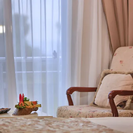 Hedef Beyt & 3* Selçuk